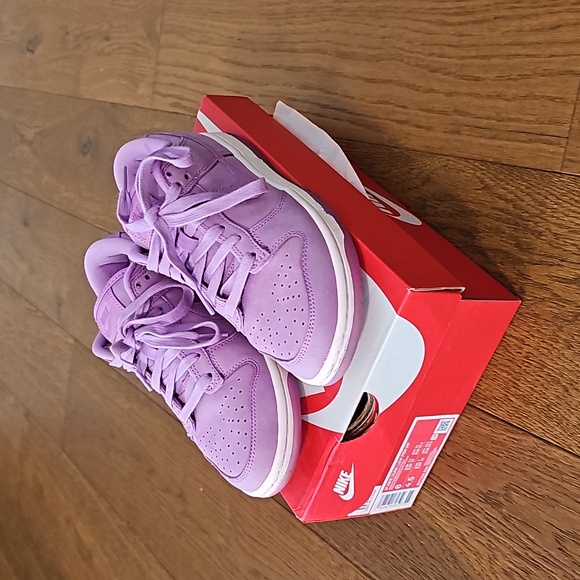 Nike Dunk Low Rush Fuschia - Picture 1 of 4